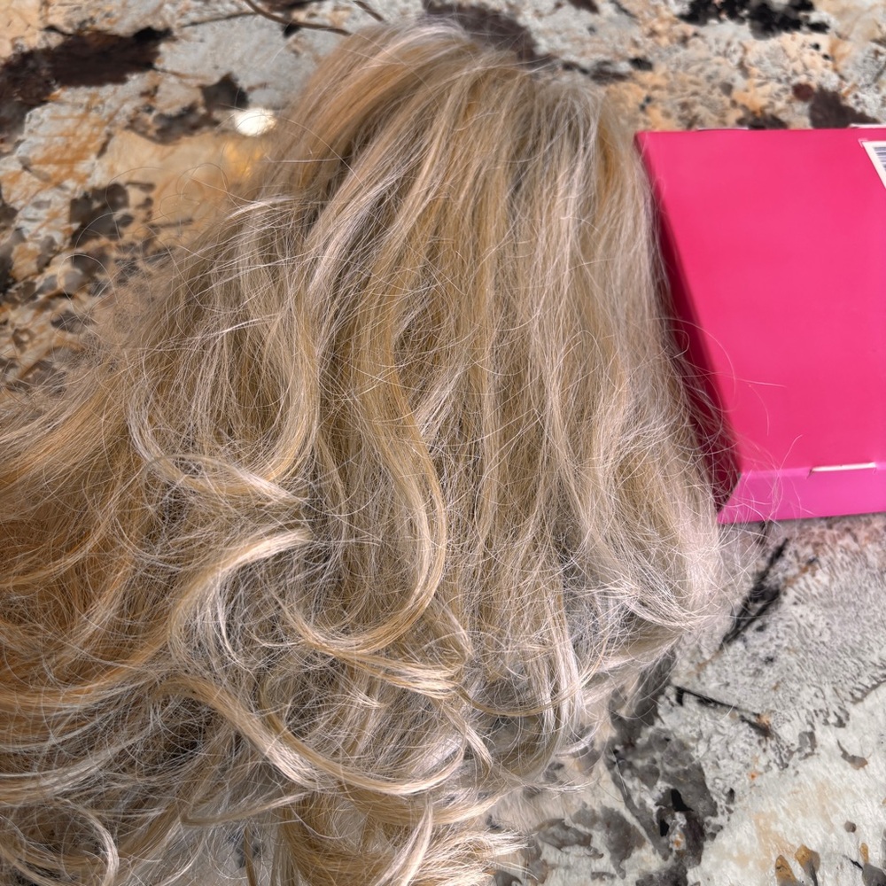 Blonde Wavy Women’s Hairpiece - Natural Light Blonde